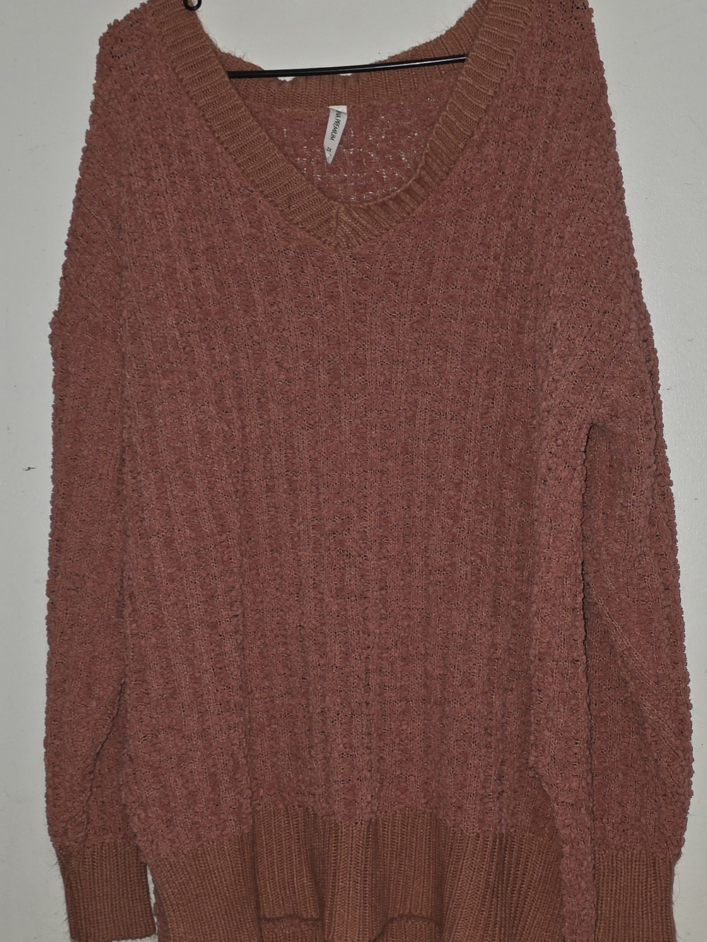 Zenana Outfitters Ribbed V-Neck Sweater in Dusty Rose